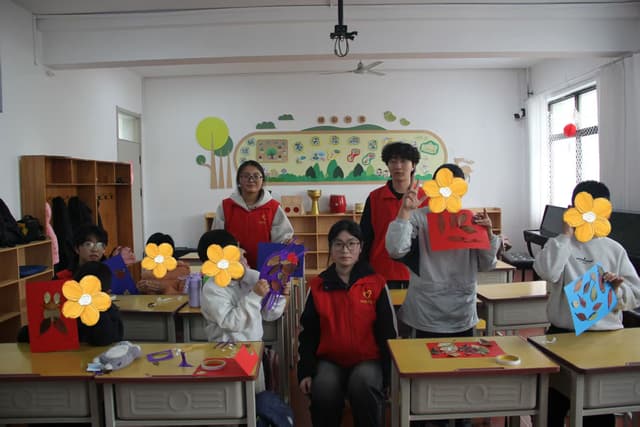 奉献点亮童心 志愿温暖同行——河北工程大学信电学院雷锋月志愿服务走进儿童教育康复中心